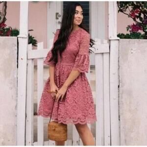 Gal Meets Glam Josephine Floral Lace Dress Size 4 Short Bell Sleeve Bow Scallop